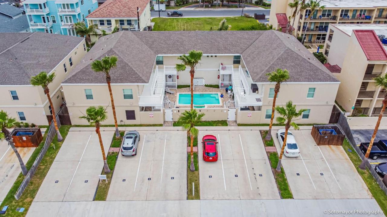 Modern Island Condo With Pool Steps To The Beach! South Padre Island Exterior photo